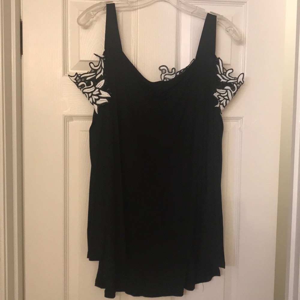 Shirt - Picture 4 of 4